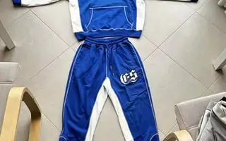 customer-review-blue-tracksuit