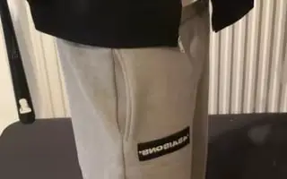 customer-review-grey-joggers
